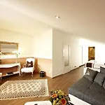 Obermuehle 4*s Boutique Готель
