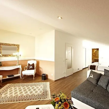 Obermuehle 4*s Boutique מלון